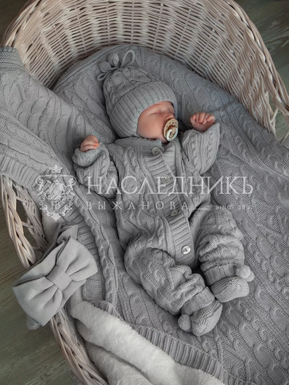НВ4057-МС Комплект Комбинезон+ Шапка+ Пинетки (цв.муссон, р.3-6мес) НаследникЪ Выжанова